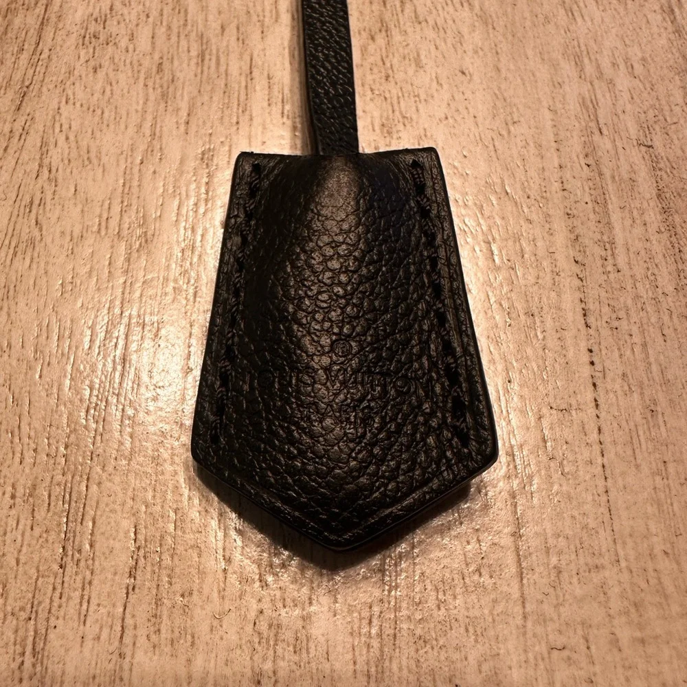Black Louis Vuitton Montaigne MM Monogram Empriente - Picture 7 of 17